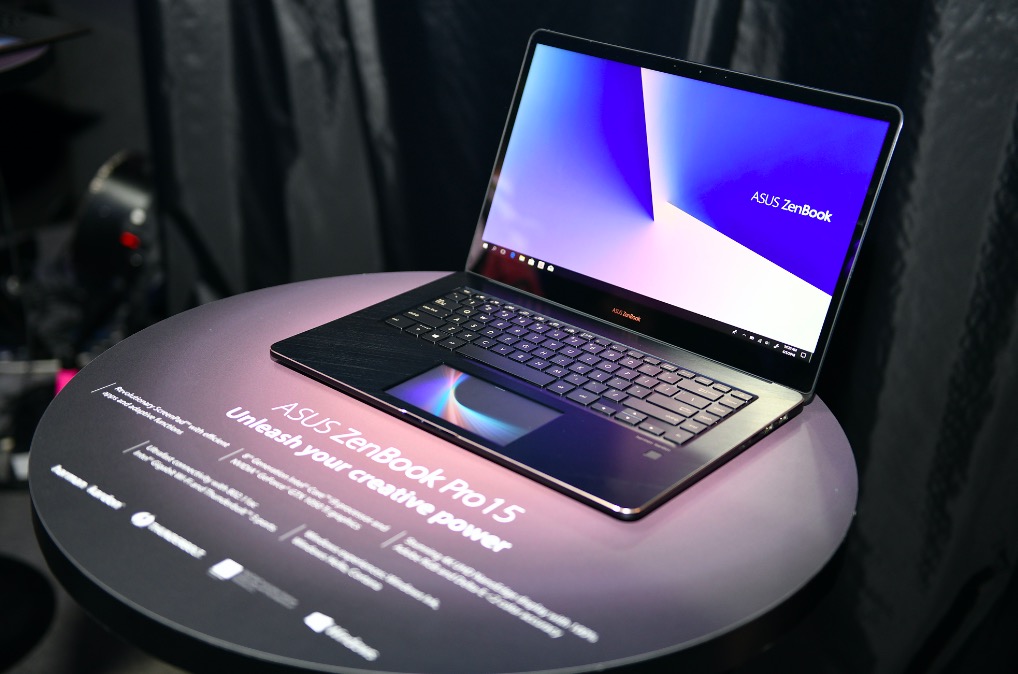 靈耀X領(lǐng)銜 華碩斬獲17項COMPUTEX 2018大獎！-鋒巢網(wǎng)