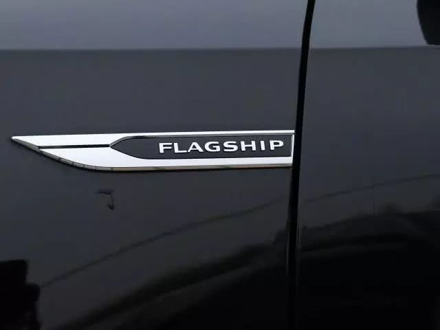 當(dāng)年售價(jià)近30萬的官車代表 如今竟只要15萬就能買？-鋒巢網(wǎng)