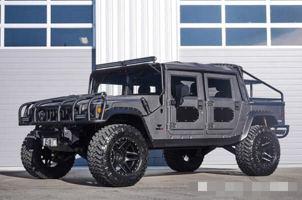 軍用悍馬H1，帶你領略什么是極致奢華-鋒巢網(wǎng)