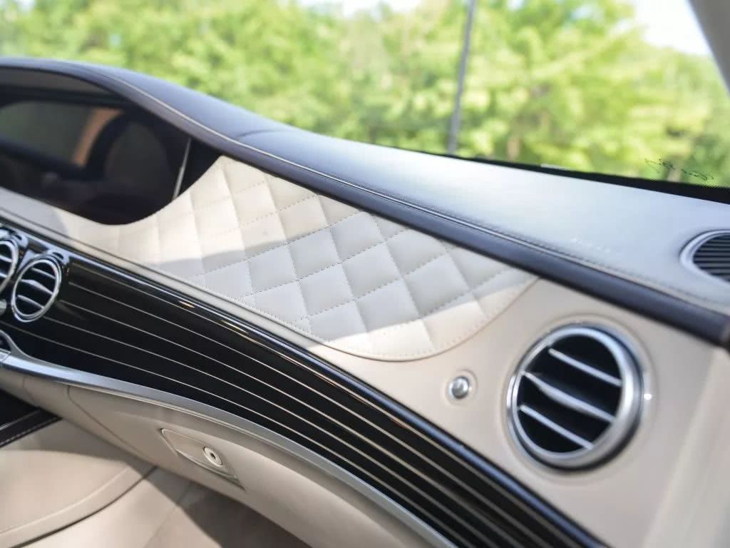 邁巴赫S680，帶你見識土豪的生活！-鋒巢網(wǎng)