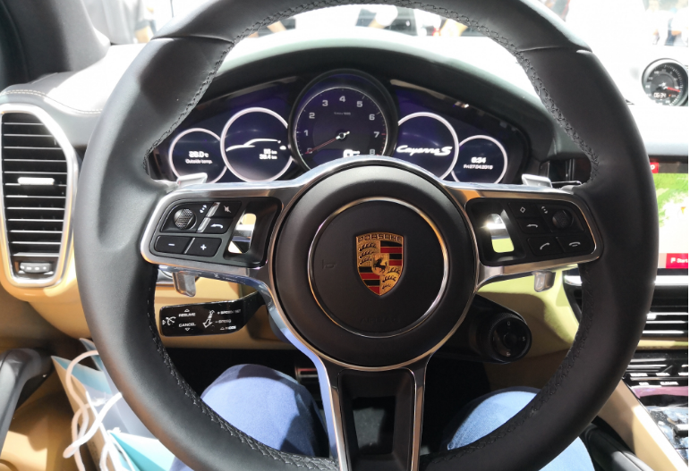 保時捷“卡宴S運動版”讓你知道什么叫驚艷到爆炸-鋒巢網(wǎng)