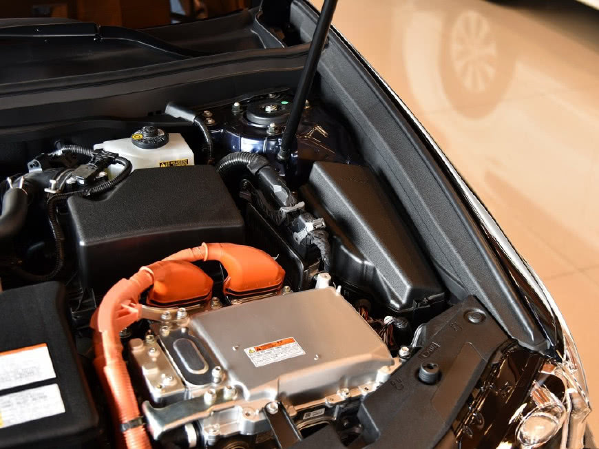 新版雷克薩斯ES亮相 寶馬5系涼涼-鋒巢網(wǎng)