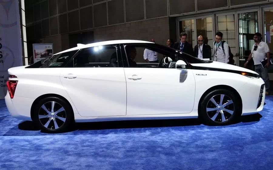 豐田的Mirai不燒一滴油不耗一度電？-鋒巢網(wǎng)