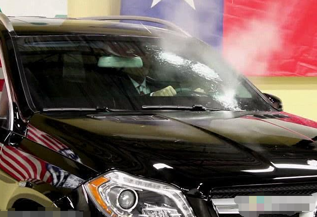 200萬防彈奔馳多牛，托住你的下巴！-鋒巢網(wǎng)