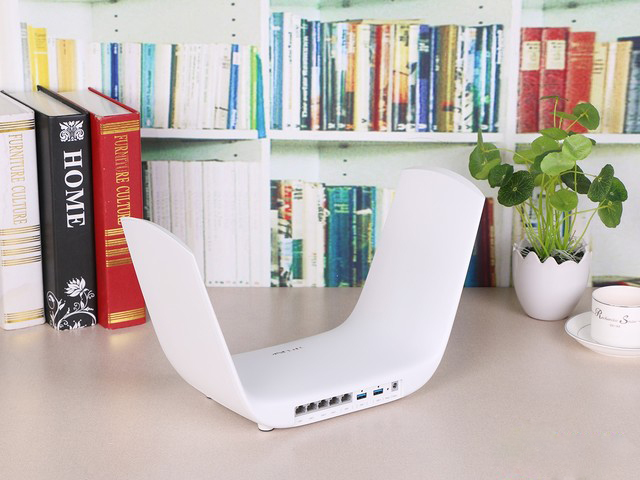 三大旗艦路由器橫評對比，哪一個(gè)更能獲得你的芳心？-鋒巢網(wǎng)