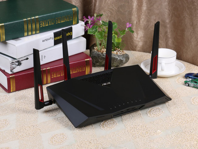 三大旗艦路由器橫評對比，哪一個(gè)更能獲得你的芳心？-鋒巢網(wǎng)