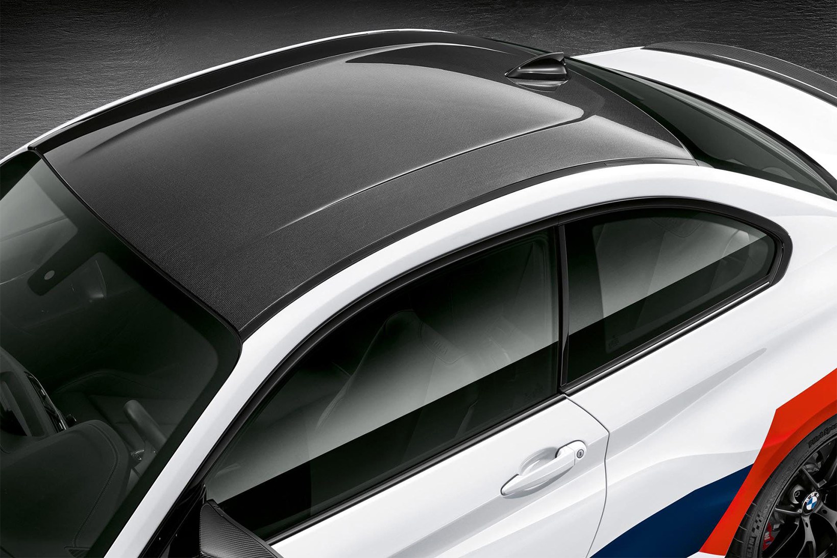 M2 Competition升級(jí)了 專屬 M 運(yùn)動(dòng)套件！-鋒巢網(wǎng)