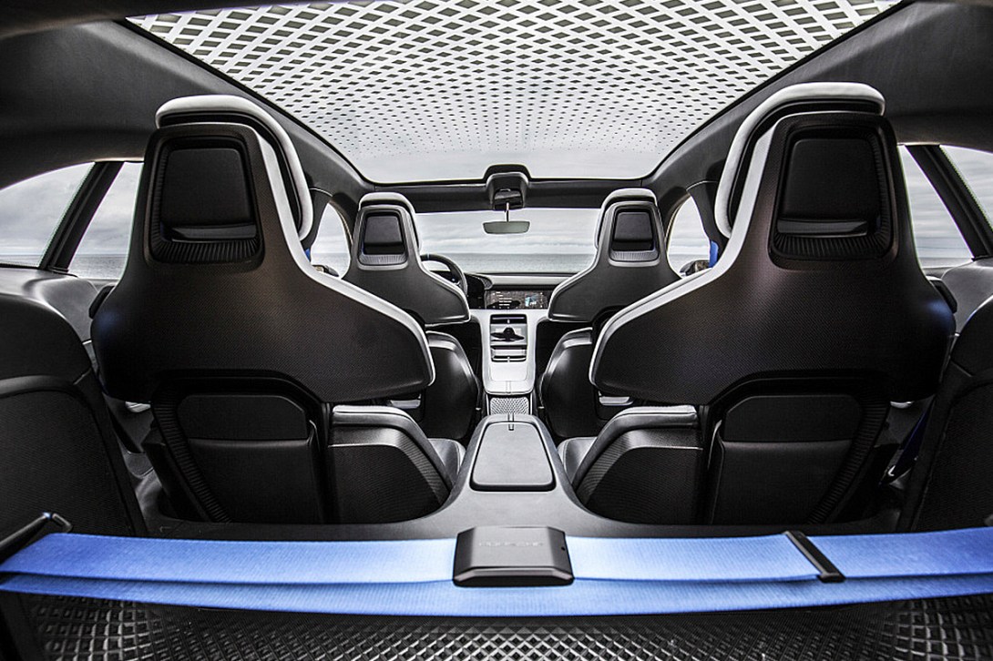 Porsche發(fā)布了 Mission E 純電動(dòng)概念跑車，Taycan正式亮相！-鋒巢網(wǎng)