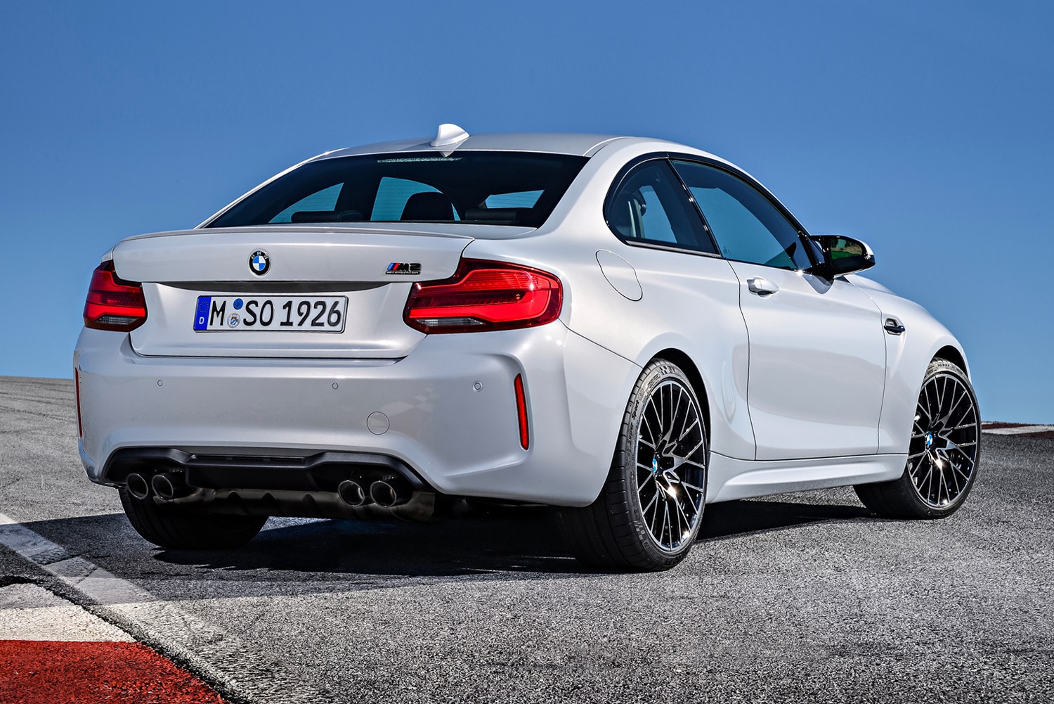 BMW M2 Competition 細(xì)節(jié)展現(xiàn)讓人血脈噴張！-鋒巢網(wǎng)