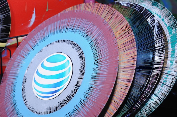 DirecTV現(xiàn)在幫助AT&T扭轉(zhuǎn)了萎縮的視頻業(yè)務(wù)-鋒巢網(wǎng)