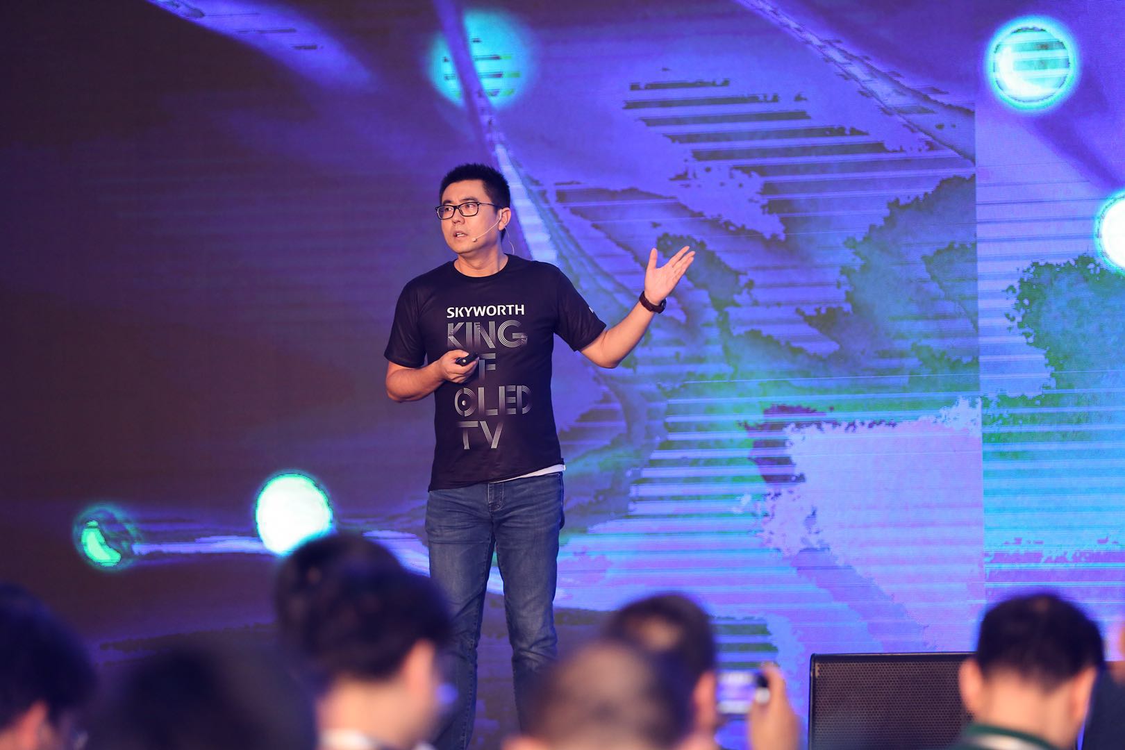 10年奠定OLED王者之路:創(chuàng)維再次定義行業(yè)第一-鋒巢網(wǎng)