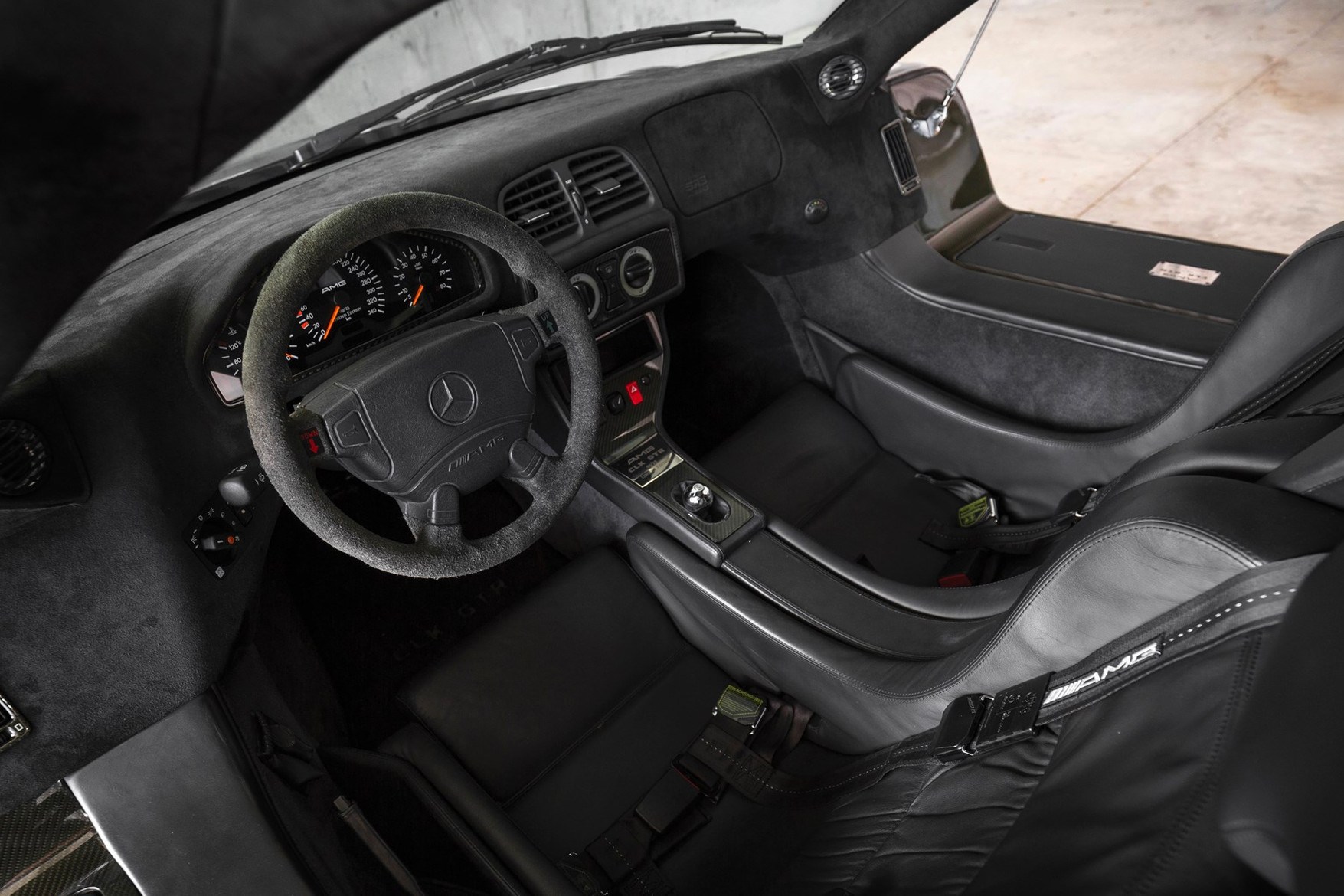 Mercedes-Benz AMG CLK GTR 拍賣 估價最高逾 3,500 萬人民幣！-鋒巢網(wǎng)