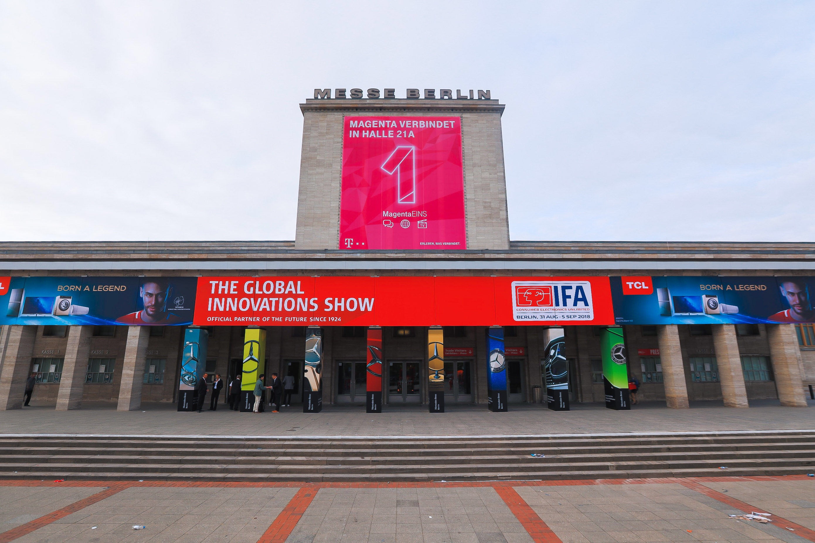 【德國IFA2018 鋒巢網(wǎng)直擊】TCL電視時尚匠心設(shè)計 引發(fā)國內(nèi)外媒體熱議-鋒巢網(wǎng)