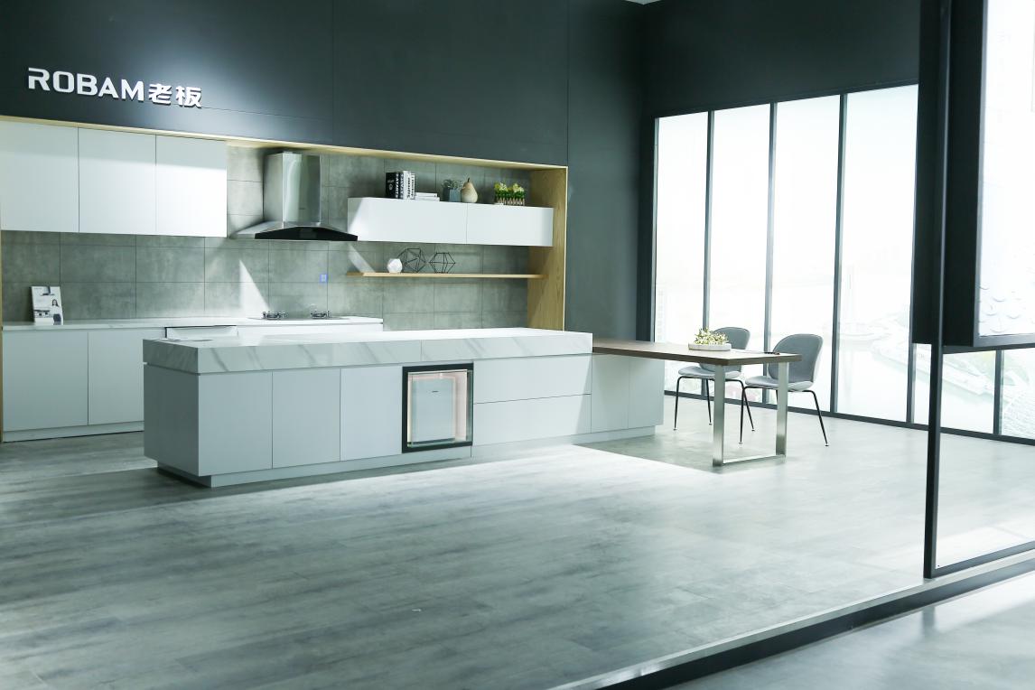 老板電器亮相北京室內裝飾和設計博覽會 聯(lián)合居然之家舉辦戰(zhàn)略發(fā)布會-鋒巢網(wǎng)