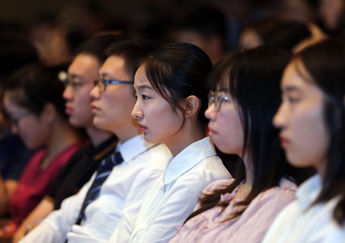 蘇寧2019校招也是蠻拼的  全球引進(jìn)萬名“高校畢業(yè)生”擴(kuò)軍“智慧零售”-鋒巢網(wǎng)