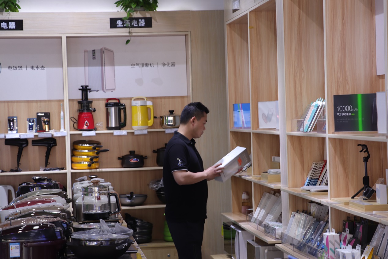 戴森、卡薩帝高端家電縣鎮(zhèn)市場(chǎng)銷量暴增  智慧零售“下鄉(xiāng)”高速發(fā)展-鋒巢網(wǎng)