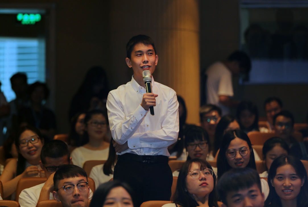 蘇寧2019校招也是蠻拼的 全球引進(jìn)萬名“高校畢業(yè)生”擴(kuò)軍“智慧零售”-鋒巢網(wǎng)