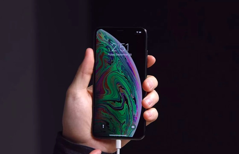 無法充電？iPhone XS再度出現(xiàn)BUG-鋒巢網(wǎng)