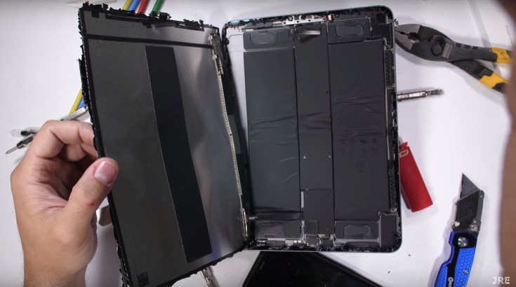 蘋果新一代iPad Pro很容易就被掰彎-鋒巢網(wǎng)