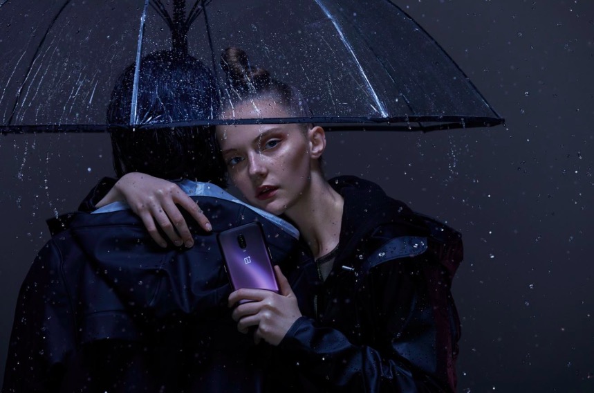 極速光感屏幕指紋 一加6T國內(nèi)發(fā)布獲好評-鋒巢網(wǎng)