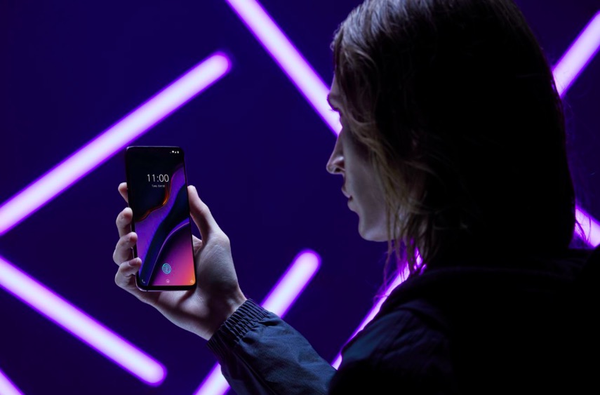 極速光感屏幕指紋 一加6T國內(nèi)發(fā)布獲好評-鋒巢網(wǎng)