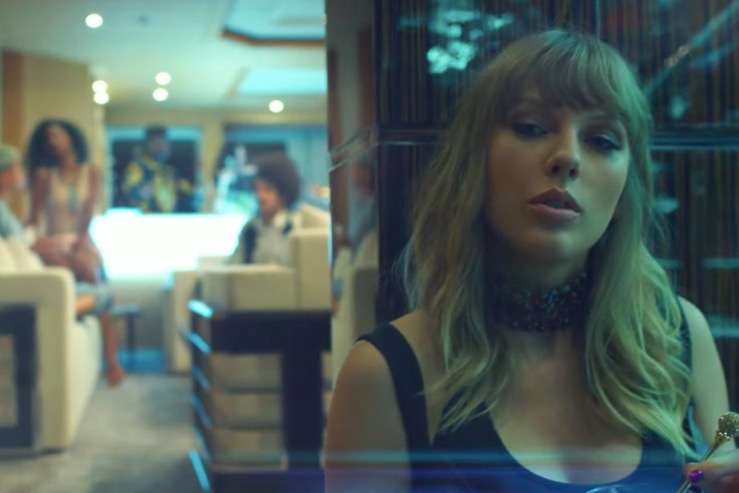 泰勒·斯威夫特在演唱會(huì)上采用面部識(shí)別技術(shù)來(lái)追蹤跟蹤狂-鋒巢網(wǎng)