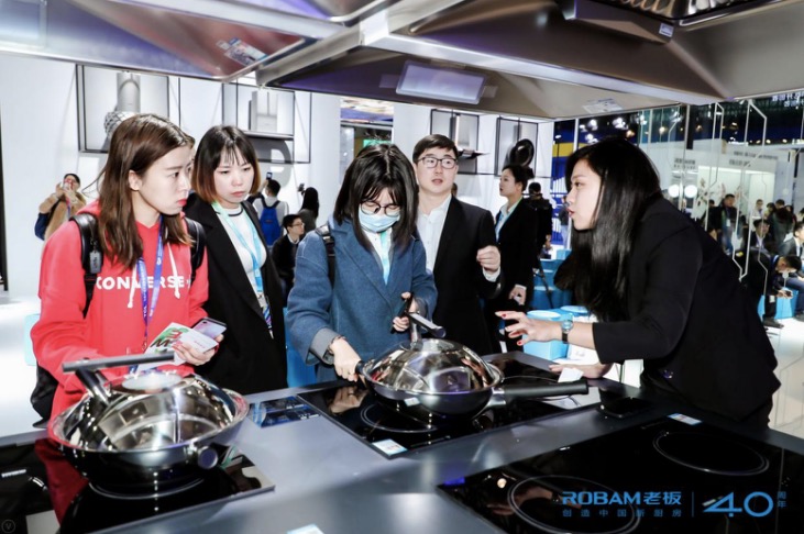 多款新品亮相2019AWE，老板電器中式蒸箱成展館主角-鋒巢網(wǎng)