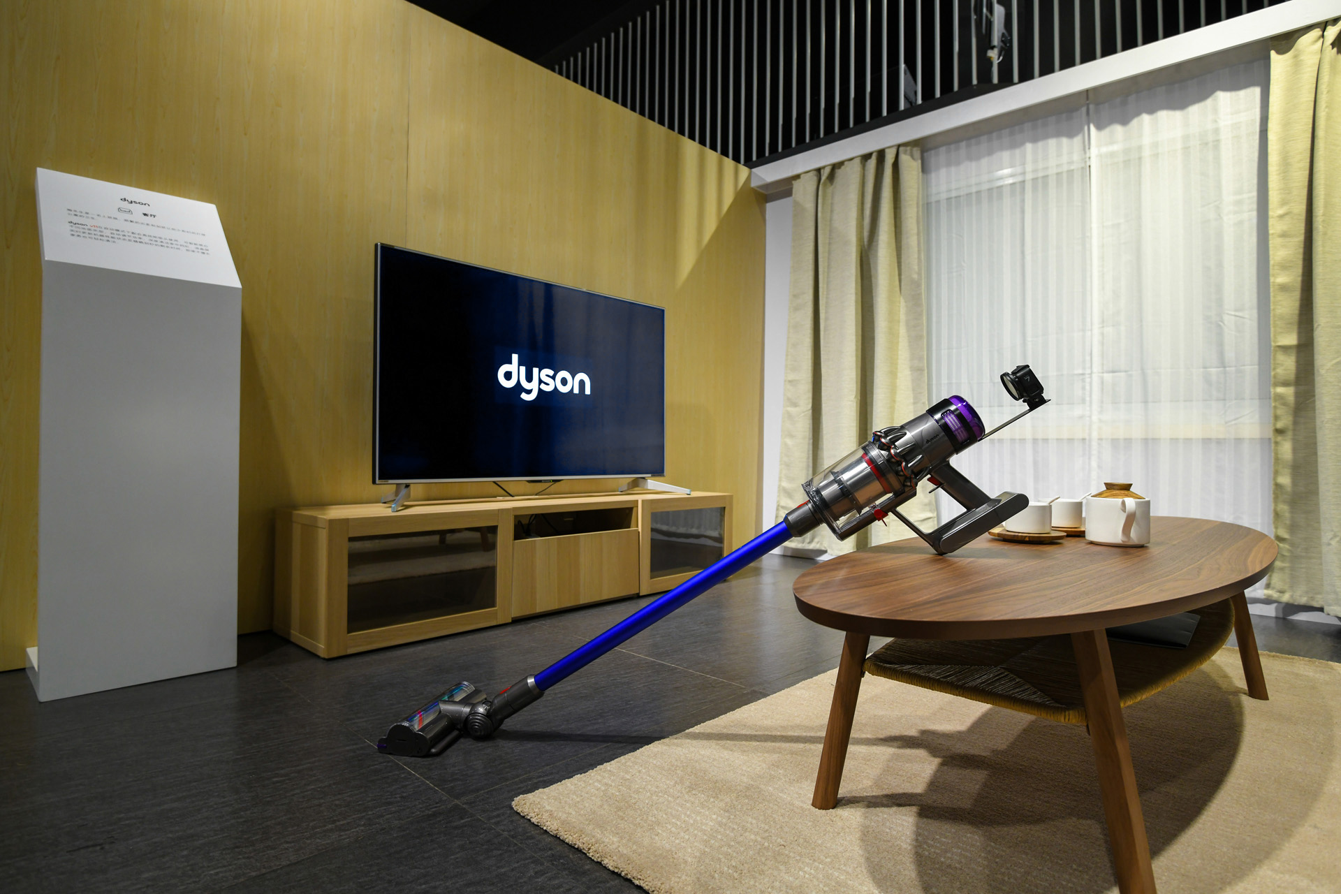 戴森最強(qiáng)勁的無繩吸塵器，吸力比戴森V10無繩吸塵器提高40%-鋒巢網(wǎng)