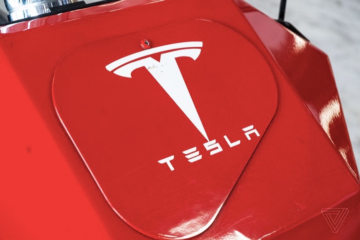 埃隆?馬斯克對特斯拉自動駕駛汽車進行了最大膽的預(yù)測-鋒巢網(wǎng)