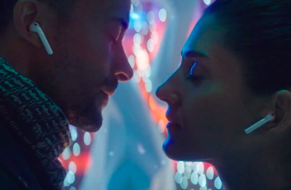 新一代iPhone支持雙藍牙耳機聽歌-鋒巢網(wǎng)