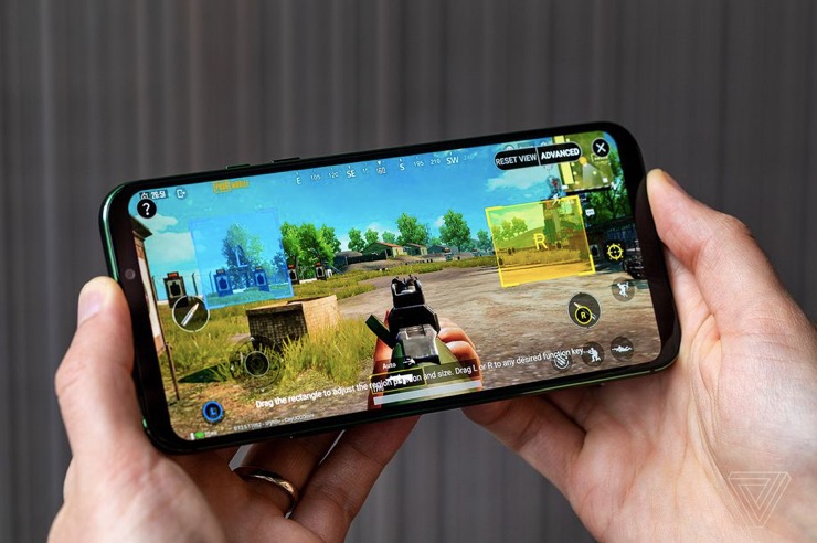 黑鯊2的壓敏屏幕使手機(jī)游戲變得更好-鋒巢網(wǎng)