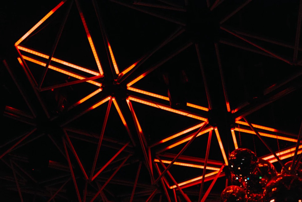 “巨嬰”華米，何時(shí)能獨(dú)立行走？-鋒巢網(wǎng)