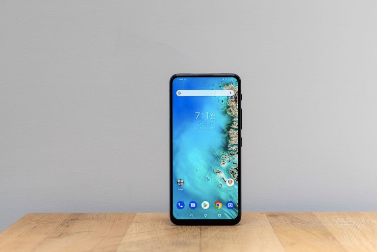 華碩配備翻蓋攝像頭的手機(jī)ZenFone 6目前已在美國上市-鋒巢網(wǎng)