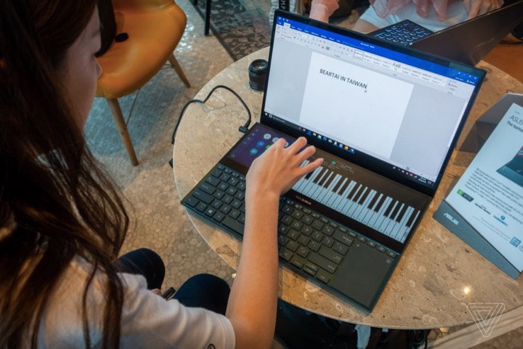 華碩ZenBook Pro將于9月6日在美國(guó)發(fā)布-鋒巢網(wǎng)