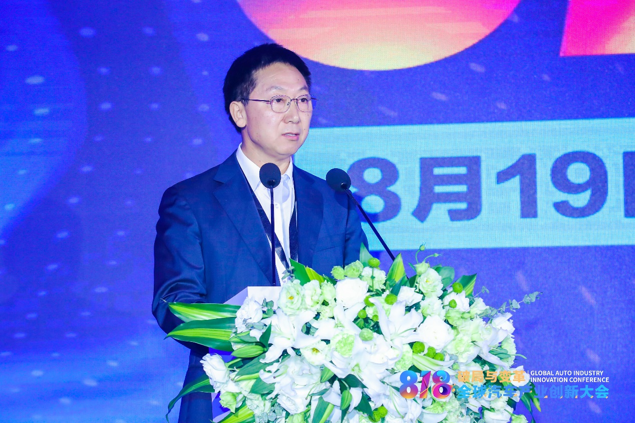 汽車消費洞察報告發(fā)布  千人車圈盛會共話產(chǎn)業(yè)變局-鋒巢網(wǎng)