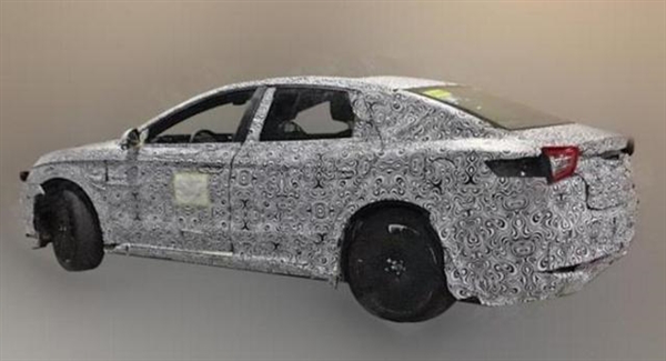 比亞迪“漢”諜照曝光 或?qū)⒚髂?月亮相-鋒巢網(wǎng)