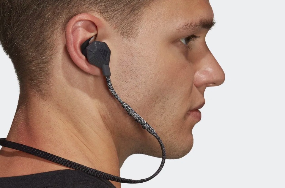 運動感adidas x Zound 聯(lián)名運動耳機登現(xiàn)-鋒巢網(wǎng)