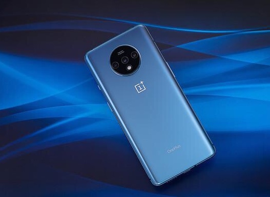 繼續(xù)雙旗艦戰(zhàn)略，一加8明年見(jiàn)-鋒巢網(wǎng)