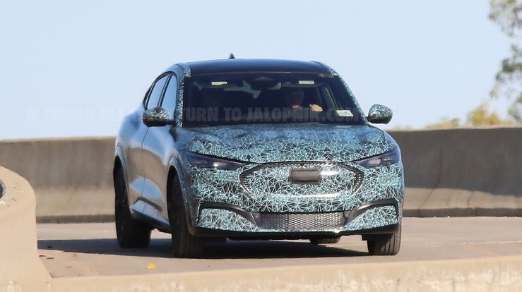 福特的全電動(dòng)SUV有了一個(gè)官方名稱:Mustang Mach-E-鋒巢網(wǎng)