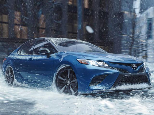 預(yù)熱！豐田新款凱美瑞官圖曝光-鋒巢網(wǎng)