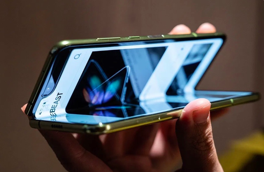 傳三星將推親民版Galaxy Fold-鋒巢網(wǎng)