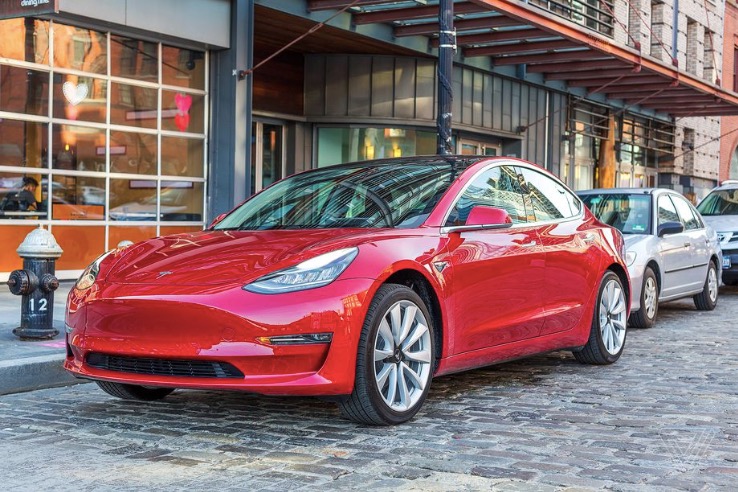 據報道，特斯拉為美國制造的Model 3汽車增加了USB-C端口和無線手機充電功能-鋒巢網