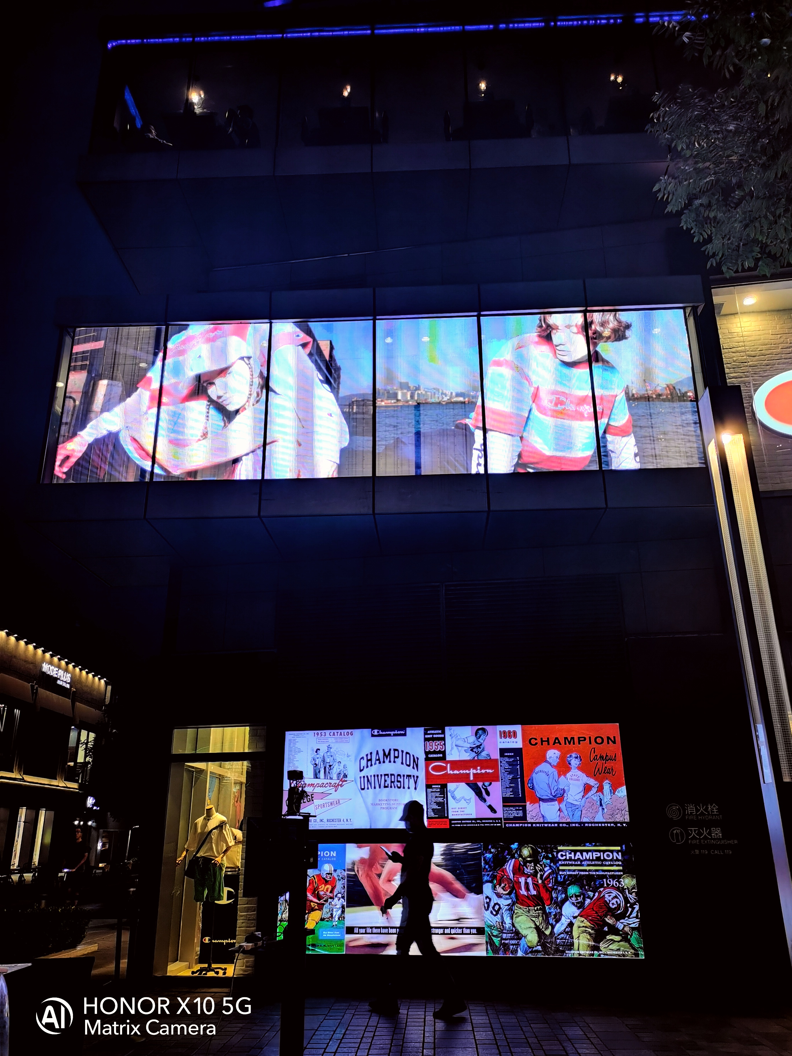 榮耀X10抑制炫光細節(jié)真實：4000萬RYYB高感光夜拍體驗-鋒巢網(wǎng)