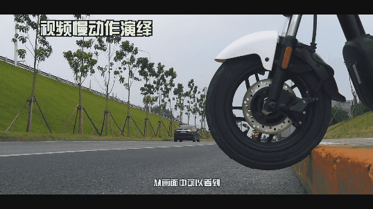 雅迪V1城市體驗(yàn)：舒適輕便，騎行動(dòng)力更強(qiáng)-鋒巢網(wǎng)