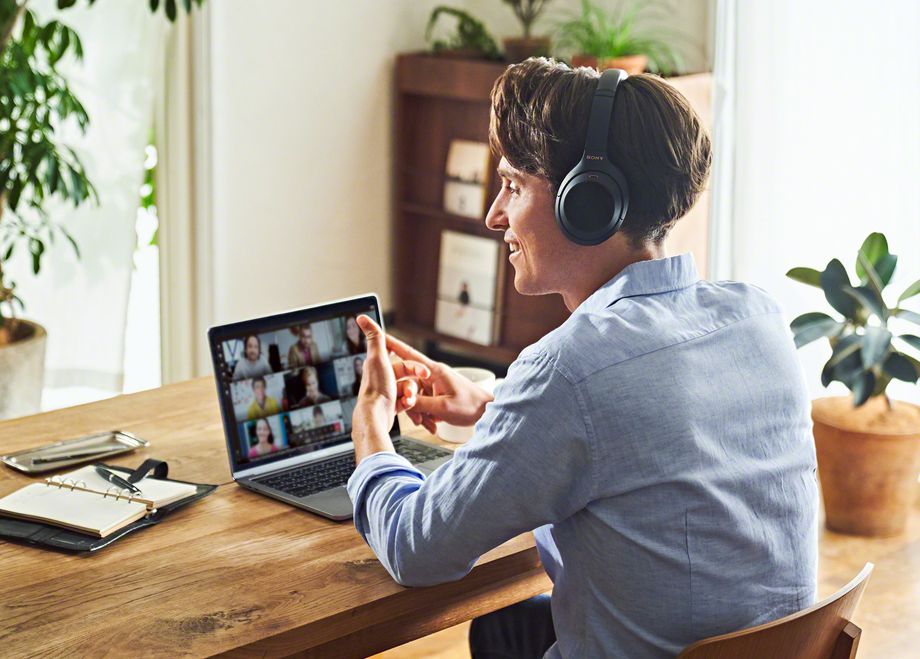 索尼新推出的1000XM4耳機提高了降噪效果-鋒巢網