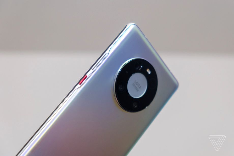 華為Mate 40 Pro的首次亮相-鋒巢網(wǎng)