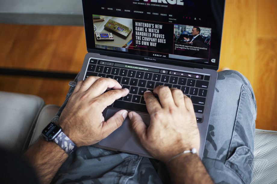 蘋(píng)果可能將iPad和MacBook的生產(chǎn)從中國(guó)轉(zhuǎn)移到越南-鋒巢網(wǎng)