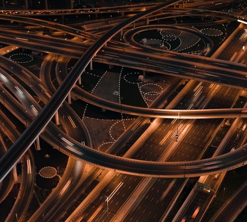 華為“造車”背后的陽謀-鋒巢網(wǎng)