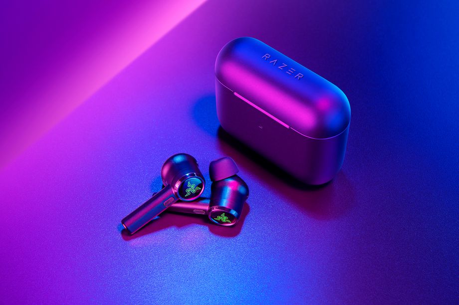 Razer全新真無線耳塞具有降噪和低延遲的特點(diǎn)，適合手機(jī)游戲使用-鋒巢網(wǎng)