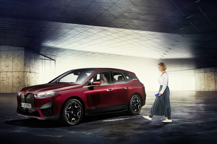 寶馬的數(shù)字鑰匙Plus將讓iPhone從口袋或包里解鎖iX-鋒巢網(wǎng)